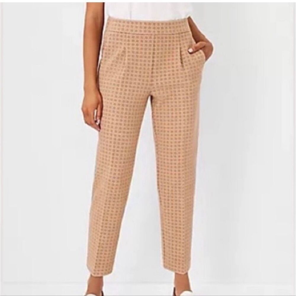 Ann Taylor Patterned textured pull on pants size large